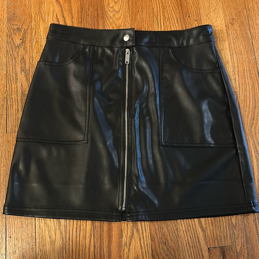 Black pleather mini skirt